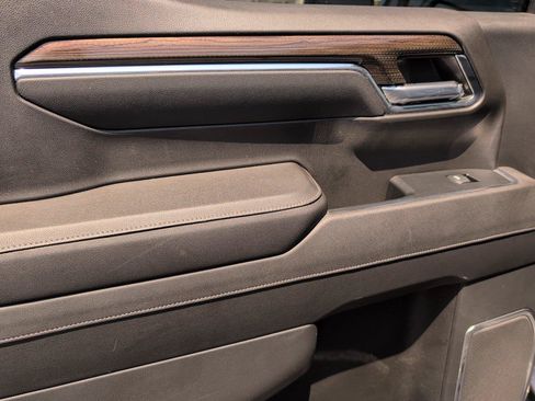 Used 2023 Chevrolet Silverado 1500 LT AWD/4WD image 33