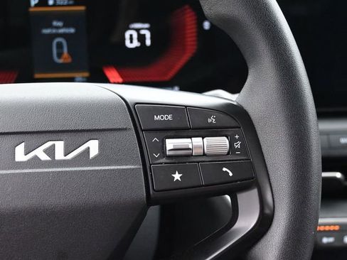 Used 2025 Kia K4 FWD image 22
