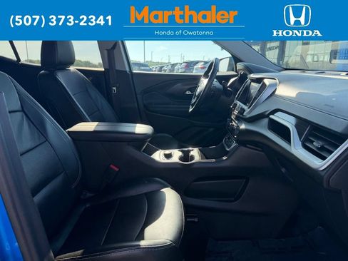 Used 2024 GMC Terrain SLT AWD/4WD image 19