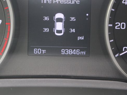 Used 2017 Hyundai Elantra Value Edition image 23