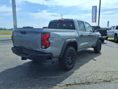 Used 2025 Chevrolet Colorado Trail Boss AWD/4WD image 5
