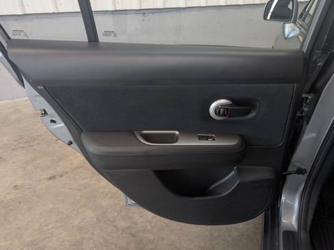 Used 2011 Nissan Versa 1.8 S w/ Plus Pkg FWD image 36