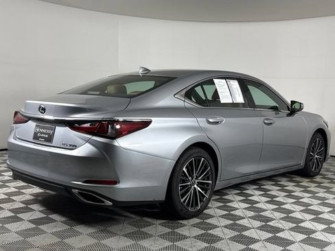Used 2025 Lexus ES 350 w/ Premium Package FWD image 9