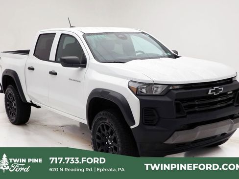 Used 2023 Chevrolet Colorado Trail Boss image 1