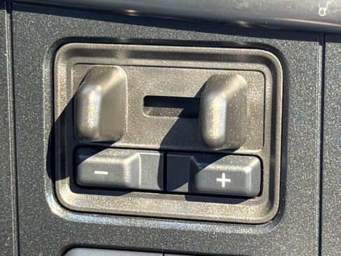 Used 2024 Ford F150 Platinum w/ Equipment Group 702A High AWD/4WD image 42