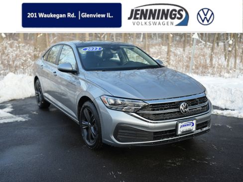 Used 2022 Volkswagen Jetta SE w/ Panoramic Sunroof Package image 1