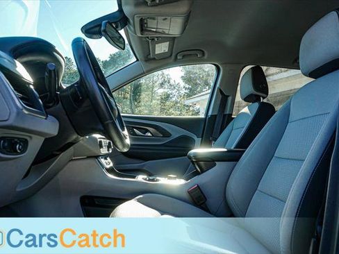 Used 2022 GMC Terrain SLE image 18