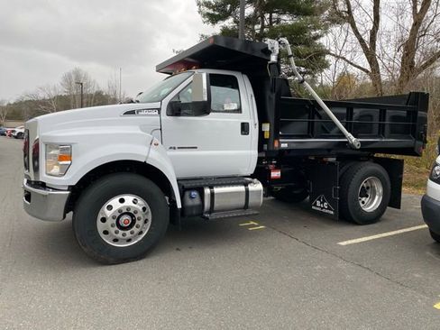 New 2026 Ford F650 2WD Regular Cab Super Duty image 4