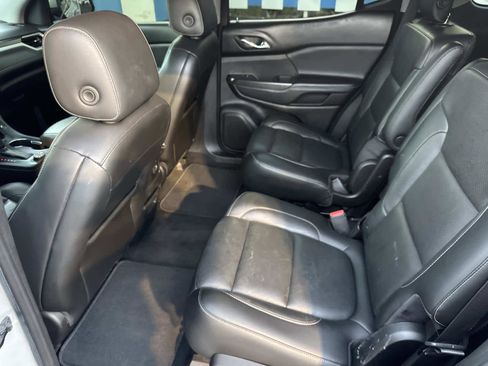 Used 2018 GMC Acadia SLT w/ LPO, Cargo Package image 15