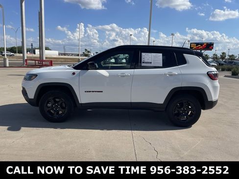 Used 2024 Jeep Compass Trailhawk image 2