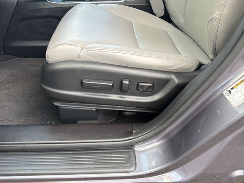 Used 2016 Honda CR-V Touring image 20