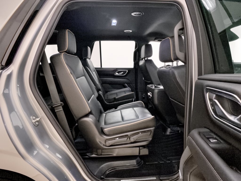 Used 2023 GMC Yukon SLT w/ SLT Luxury Package RWD image 29