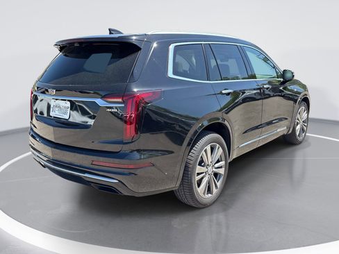 Used 2021 Cadillac XT6 Premium Luxury image 8