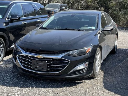 Used 2022 Chevrolet Malibu LS image 1