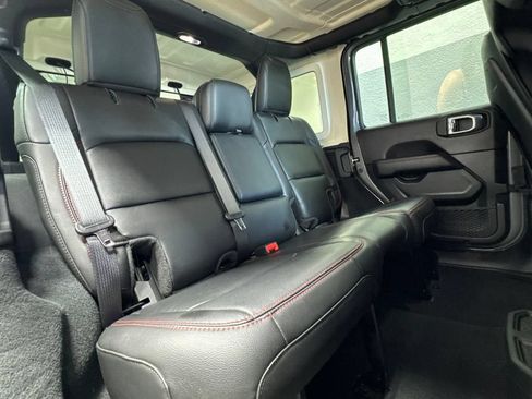 Used 2022 Jeep Wrangler Unlimited Rubicon w/ LED Lighting Group AWD/4WD image 35