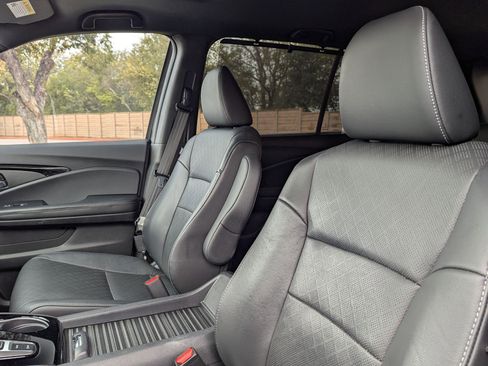 Used 2020 Honda Passport Touring image 14