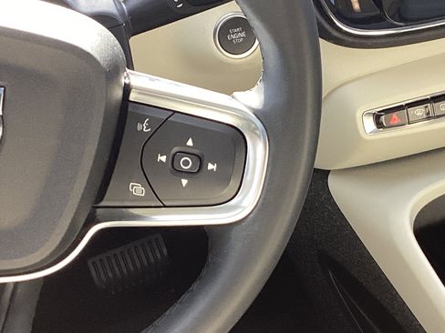 Certified 2023 Volvo XC40 B4 Plus w/ Protection Package Premier image 20