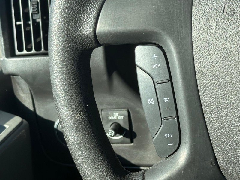 Used 2015 Chevrolet Express 3500 RWD image 19