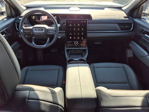 Used 2026 GMC Terrain AT4 w/ Convenience Package III AWD/4WD image 29