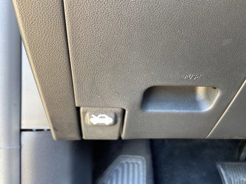 Used 2025 Hyundai Kona SEL FWD image 45