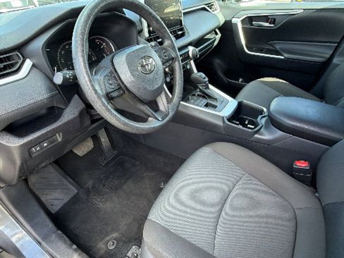 Certified 2025 Toyota RAV4 XLE AWD/4WD image 10