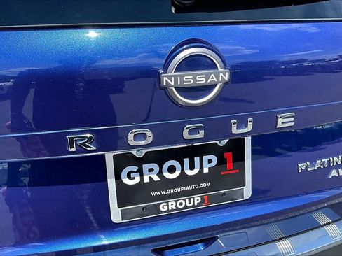 Used 2023 Nissan Rogue Platinum AWD/4WD image 10