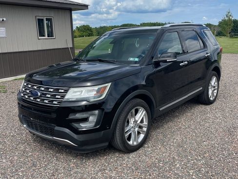Used 2016 Ford Explorer Limited w/ Equipment Group 301A AWD/4WD image 2