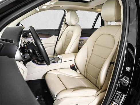 Used 2022 Mercedes-Benz GLC 300 4MATIC image 18