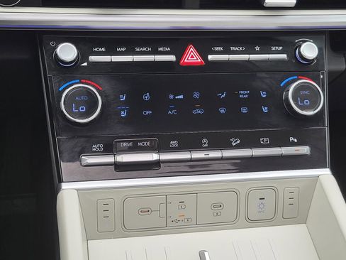 Used 2024 Hyundai Santa Fe Calligraphy AWD/4WD image 29