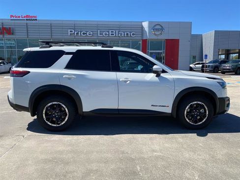 Used 2023 Nissan Pathfinder Rock Creek image 9