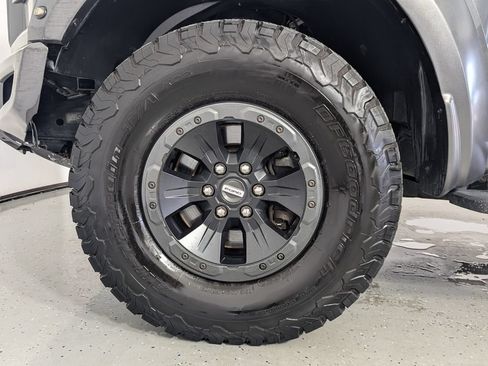 Used 2018 Ford F150 Raptor w/ Equipment Group 802A Luxury AWD/4WD image 9