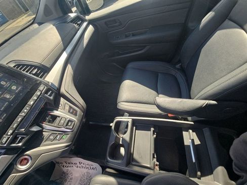 Used 2024 Honda Odyssey EX-L image 20