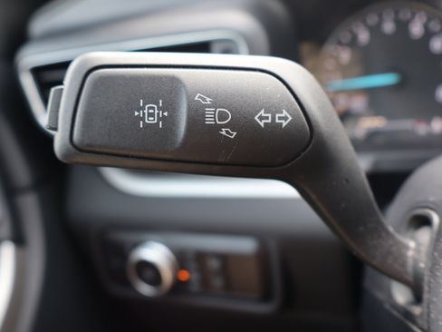 Used 2023 Ford Explorer XLT w/ Equipment Group 202A image 19