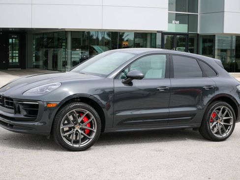 Certified 2025 Porsche Macan GTS AWD/4WD image 12