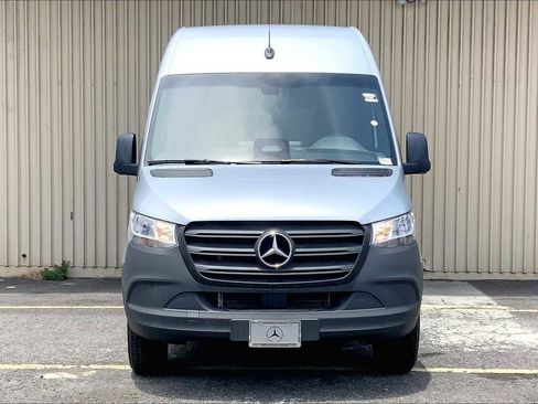 New 2025 Mercedes-Benz Sprinter 2500 image 3