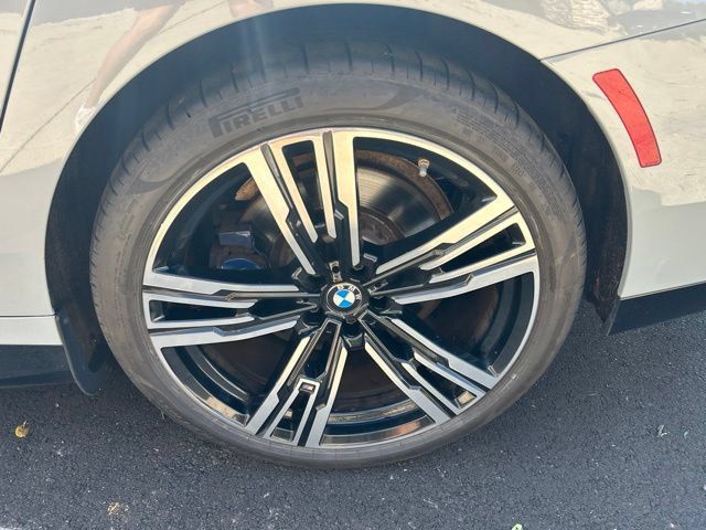 Used 2023 BMW i7 xDrive60 AWD/4WD image 40
