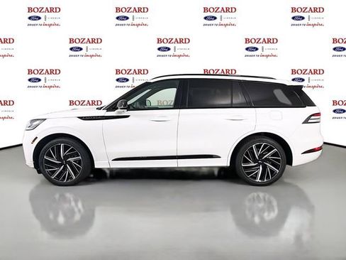 New 2026 Lincoln Aviator Black Label w/ Jet Appearance Package AWD/4WD image 5