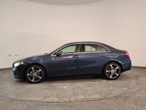 Used 2022 Mercedes-Benz A 220 image 2