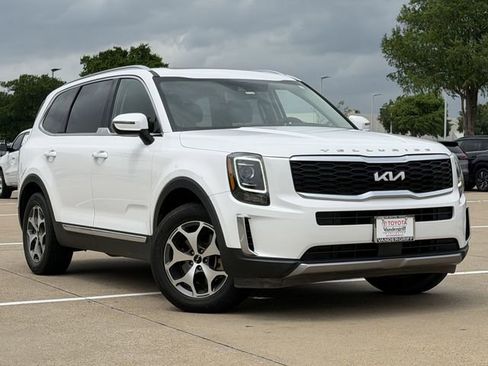 Used 2022 Kia Telluride EX image 2
