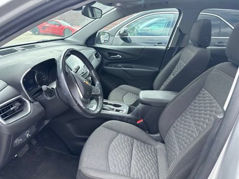 Used 2019 Chevrolet Equinox LT w/ Sun & Navigation Package AWD/4WD image 5