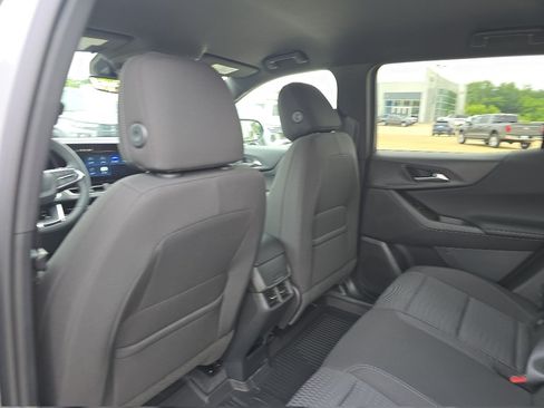 New 2026 Chevrolet Equinox LT w/ Safety and Technology Package FWD image 9