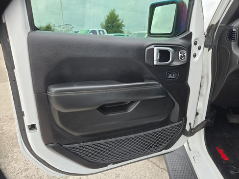 Used 2019 Jeep Wrangler Unlimited Rubicon AWD/4WD image 12