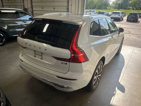 Used 2023 Volvo XC60 B5 Plus AWD/4WD image 6