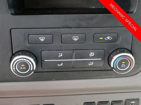 Used 2018 Nissan NV 3500 SV w/ Navigation Package RWD image 23