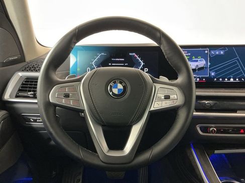 Certified 2025 BMW X7 xDrive40i AWD/4WD image 16