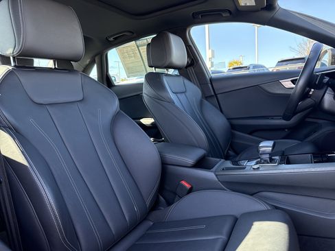 Used 2022 Audi A4 2.0T Premium w/ Convenience Package image 32