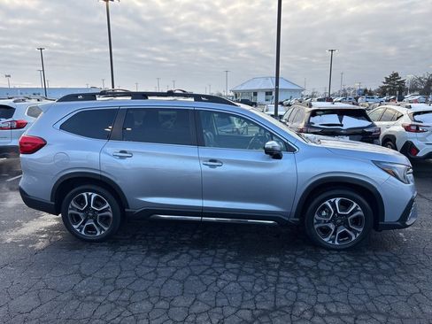 Used 2023 Subaru Ascent Limited w/ Technology Package image 2