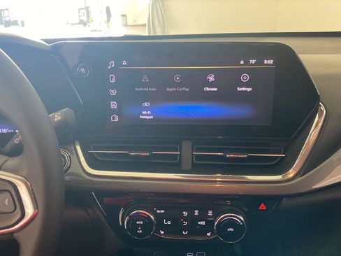 Used 2025 Chevrolet Trax ACTIV w/ Sunroof Package FWD image 39