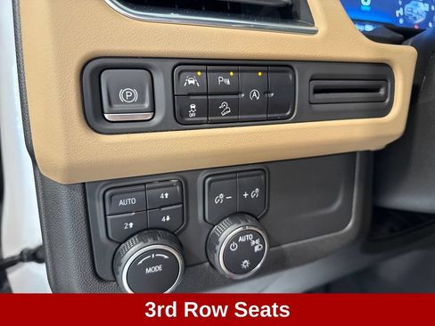 Used 2023 Chevrolet Tahoe Premier AWD/4WD image 11