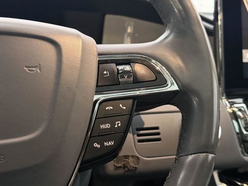 Used 2018 Lincoln Navigator L Black Label AWD/4WD image 17